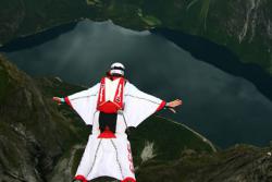 wingsuit4.jpg