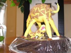 giraffe-cake-21220385.jpg
