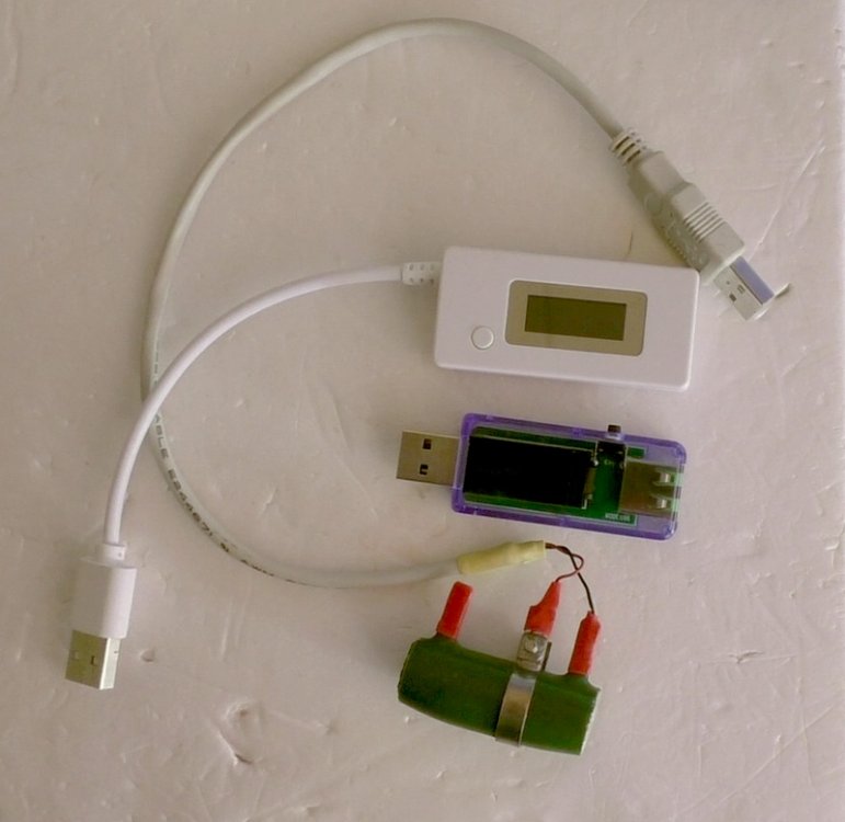 usb-testers.thumb.jpg.5ebb427fbaea05e22a608f05eb8f39aa.jpg